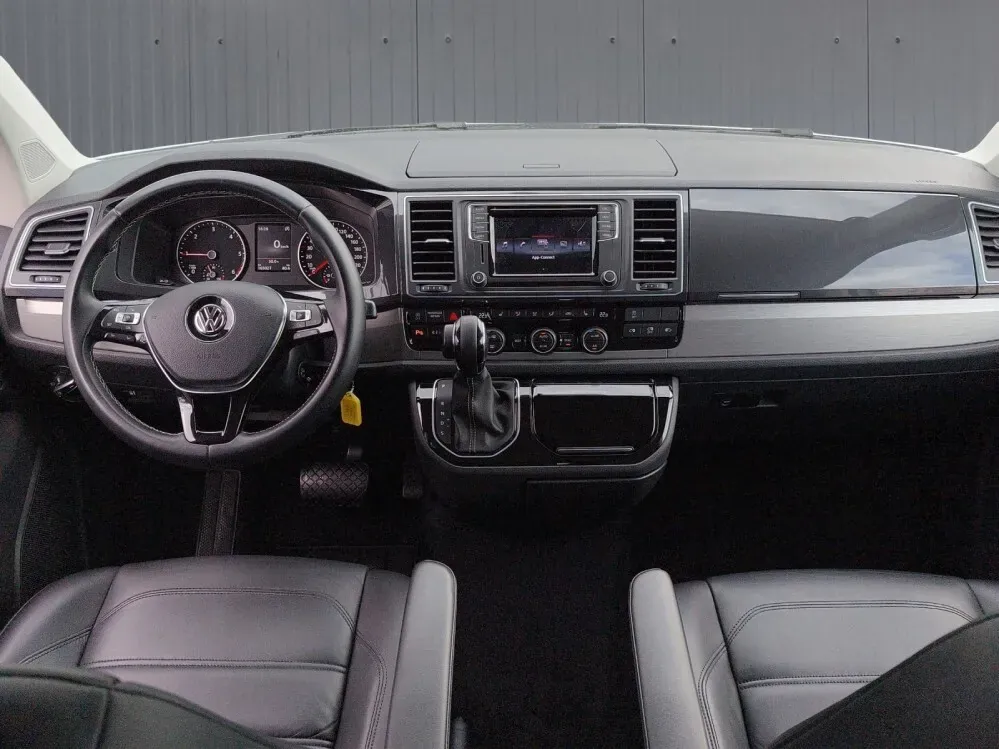 Volkswagen Multivan 2016 photo 3
