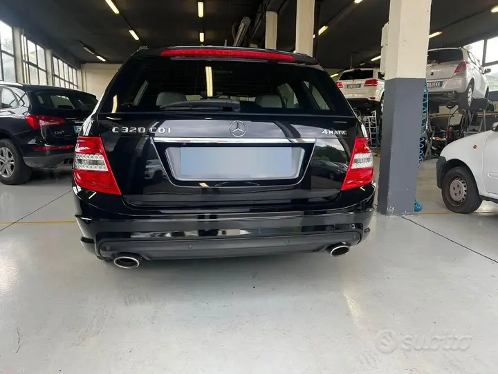 Mercedes-Benz C-Class 2009 photo 4