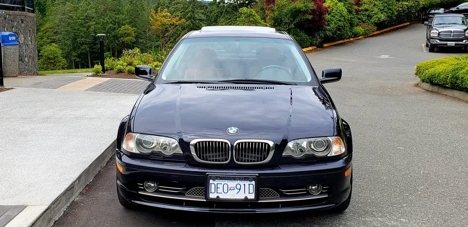 BMW 3 Series 2001 photo 2