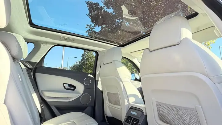 Land Rover Range Rover Evoque 2015 photo 5