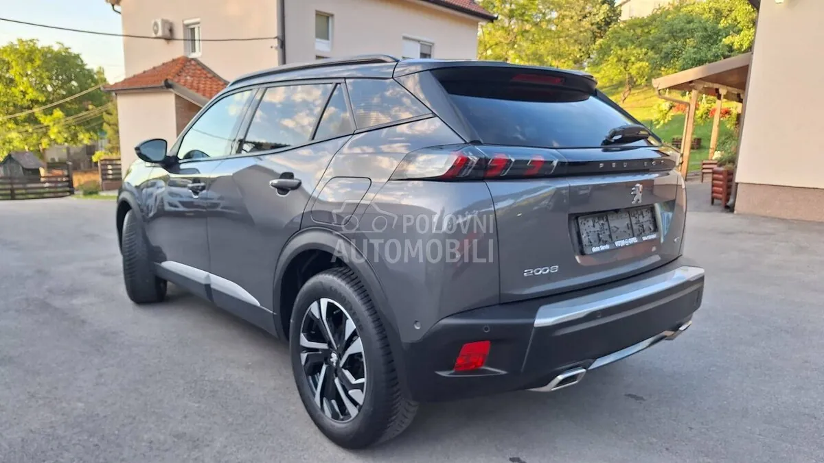 Peugeot 2008 2021 photo 3