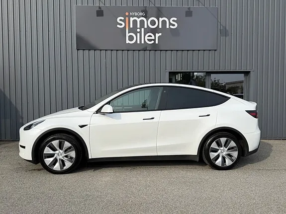 Tesla Model Y 2024 photo 2