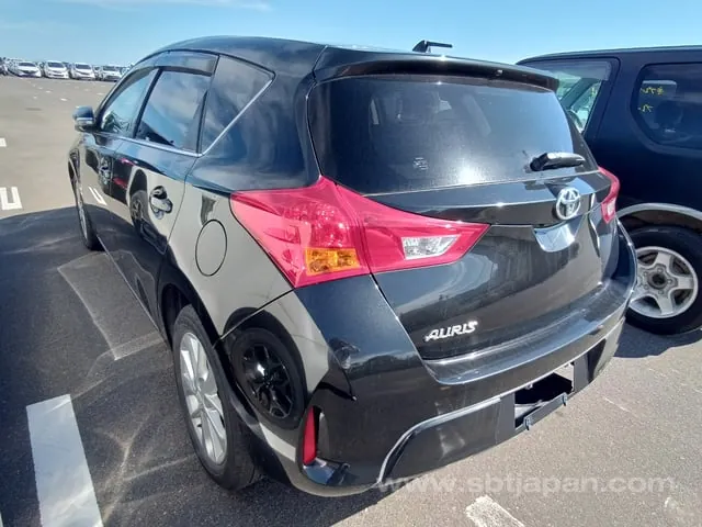 Toyota Auris 2013 photo 3
