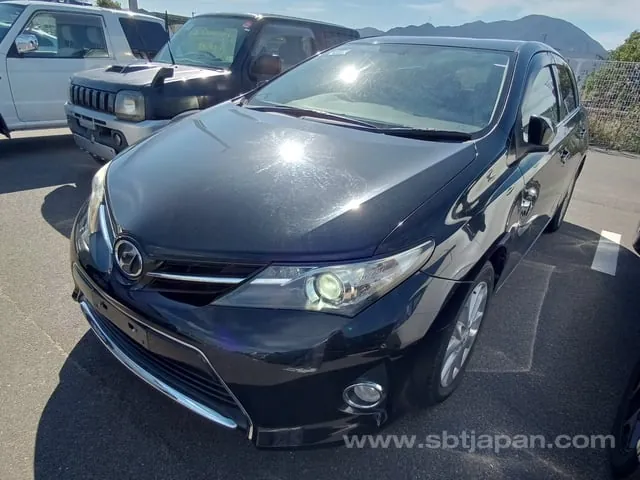 Toyota Auris 2013 photo 2