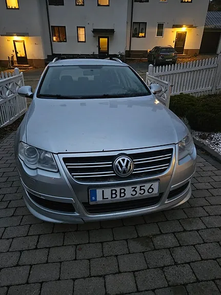 Volkswagen Passat 2010 photo 2