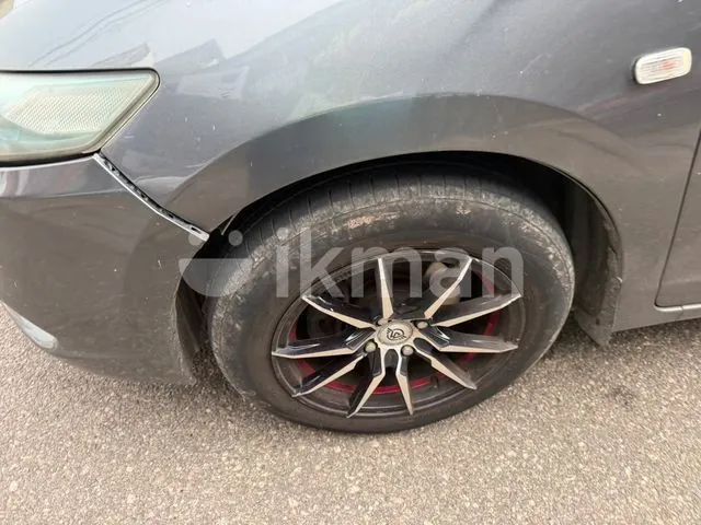 Honda Insight 2011 photo 2