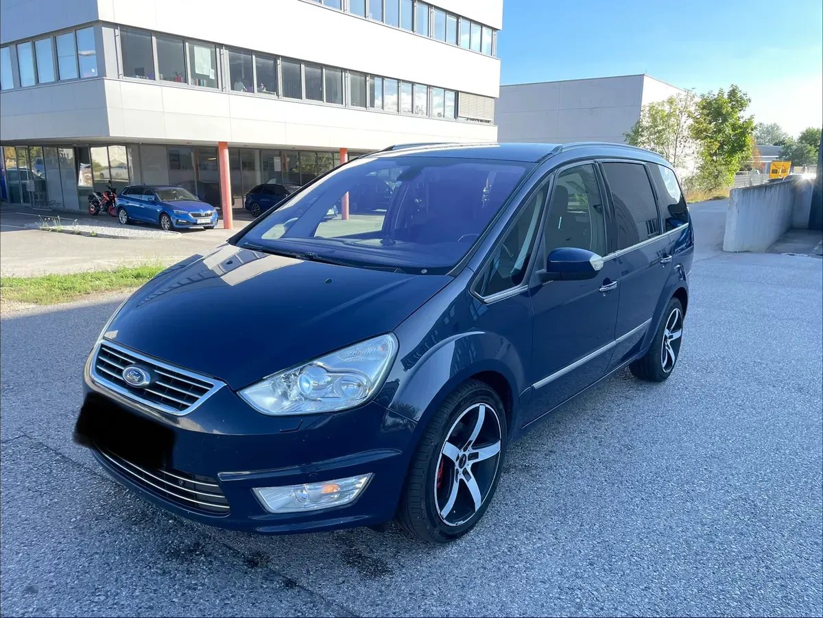 Ford Galaxy 2013 photo 2