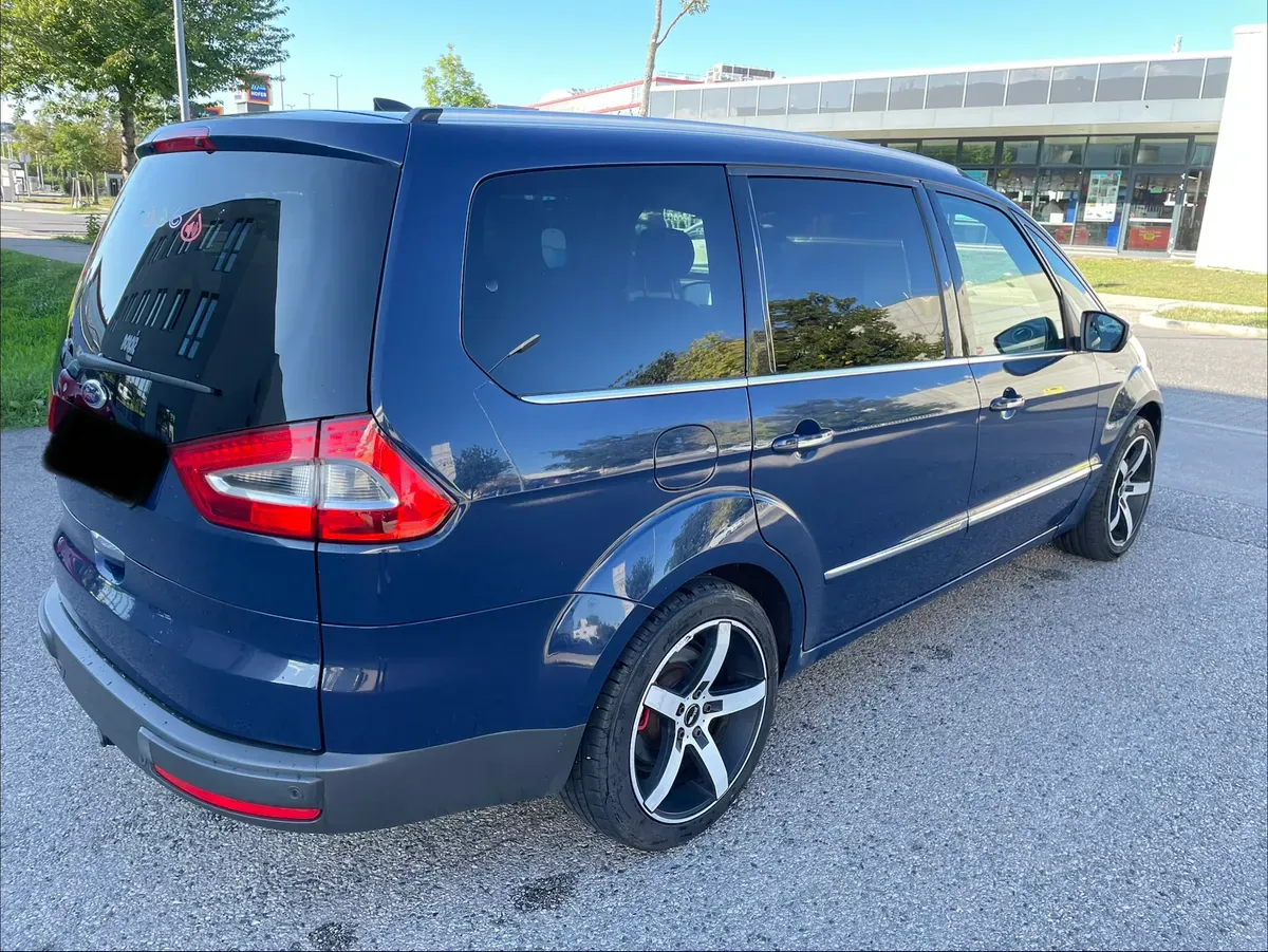 Ford Galaxy 2013 photo 3