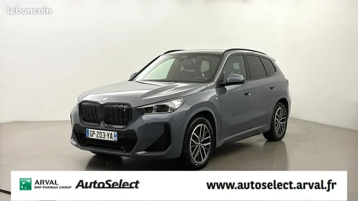 BMW Ix1