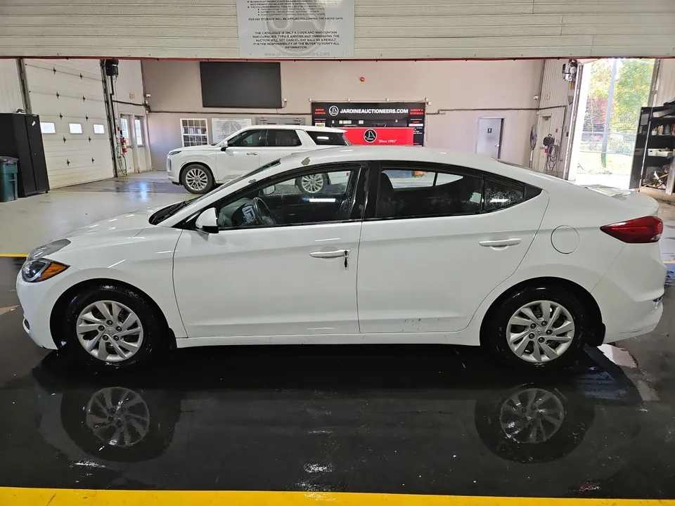 Hyundai Elantra 2017 photo 2