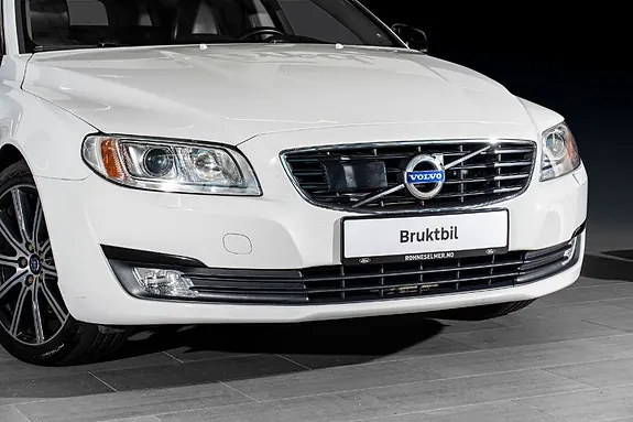 Volvo V70 2016 photo 2