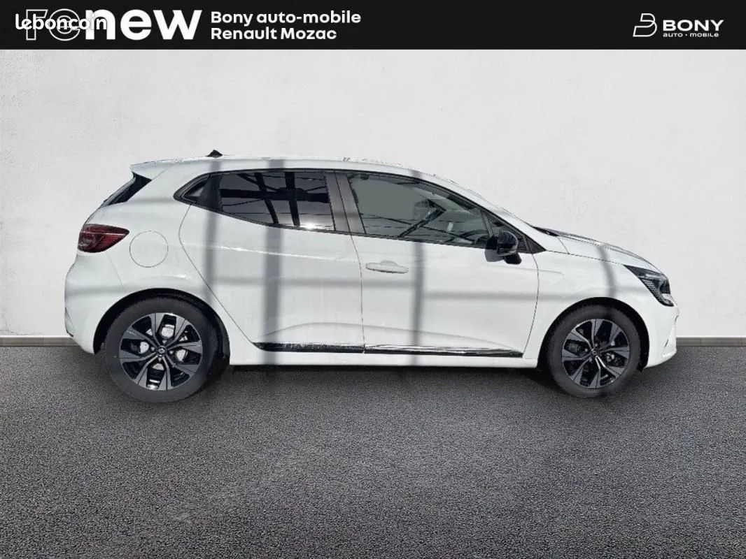 Renault Clio 2023 photo 3