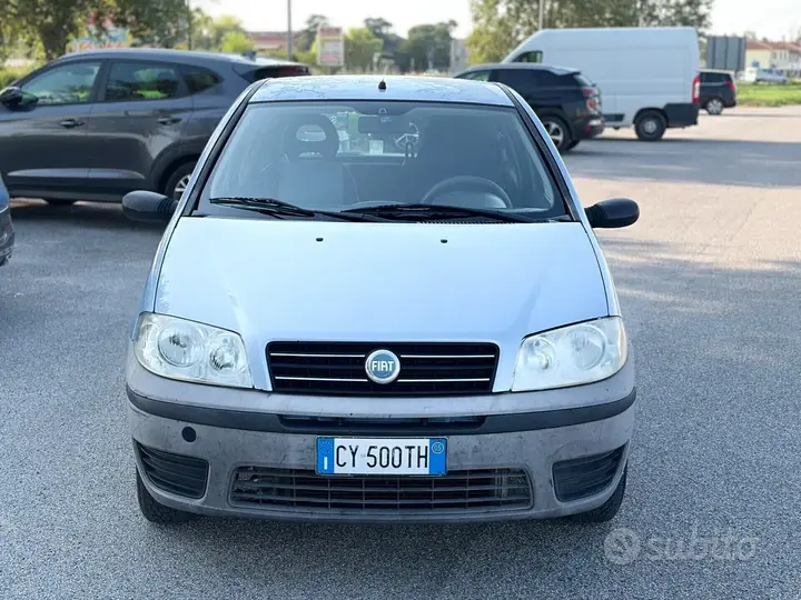 Fiat Punto 2005 photo 2