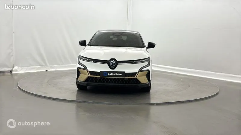 Renault Megane 2023 photo 2