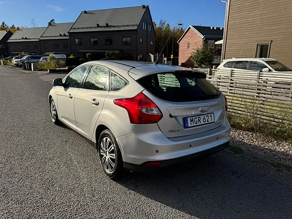 Ford Focus 2012 photo 2