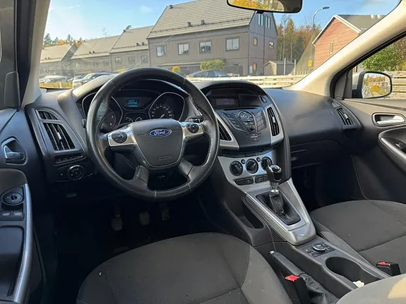 Ford Focus 2012 photo 5