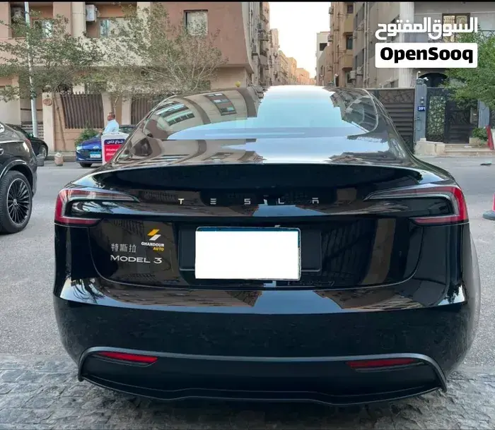 Tesla Model 3 2024 photo 3