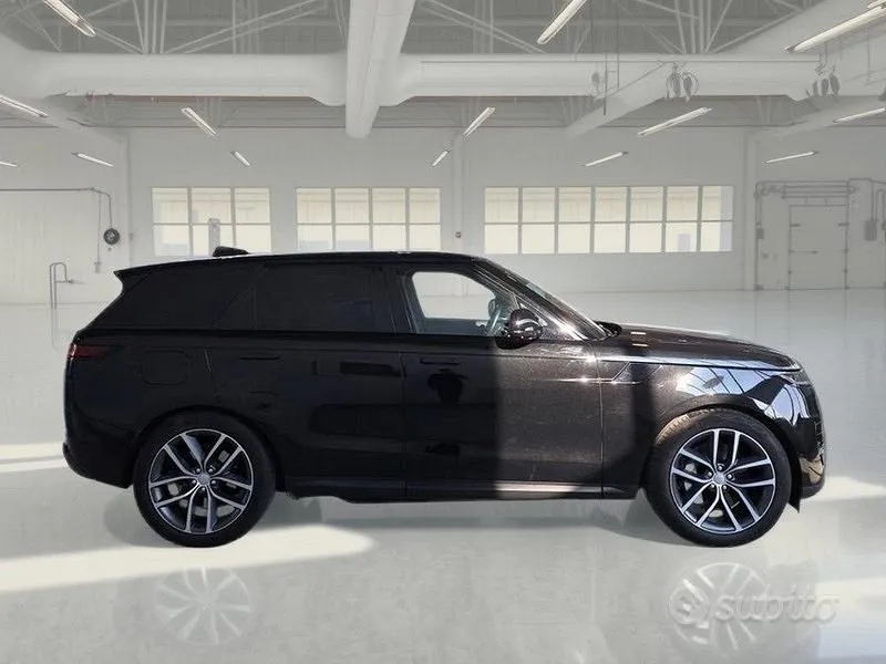 Land Rover Range Rover Sport 2023 photo 3