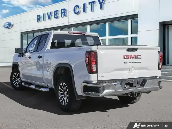 GMC Sierra 1500 2023 photo 4
