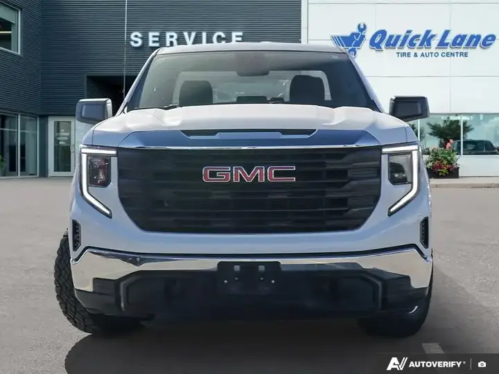GMC Sierra 1500 2023 photo 2