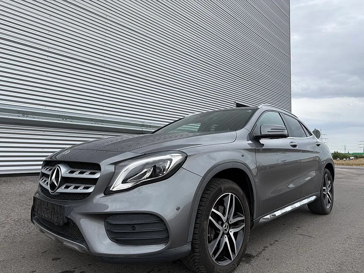 Mercedes-Benz Gla Class 2017 photo 2