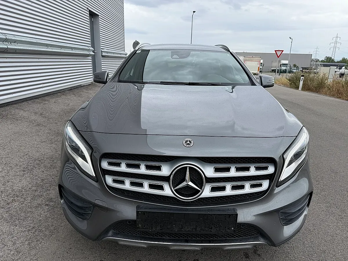 Mercedes-Benz Gla Class 2017 photo 3