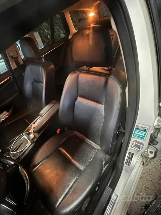 Mercedes-Benz C-Class 2012 photo 4