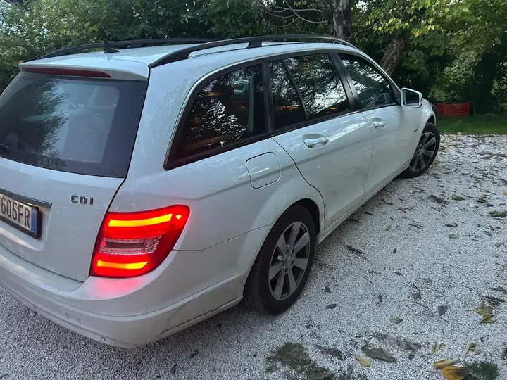 Mercedes-Benz C-Class 2012 photo 3