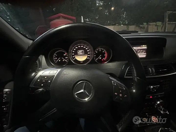 Mercedes-Benz C-Class 2012 photo 5