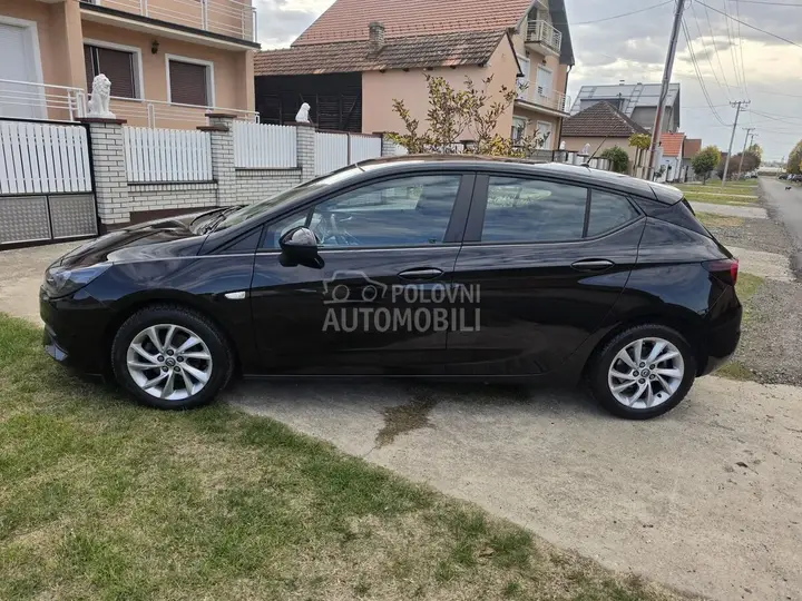 Opel Astra K 2020 photo 3