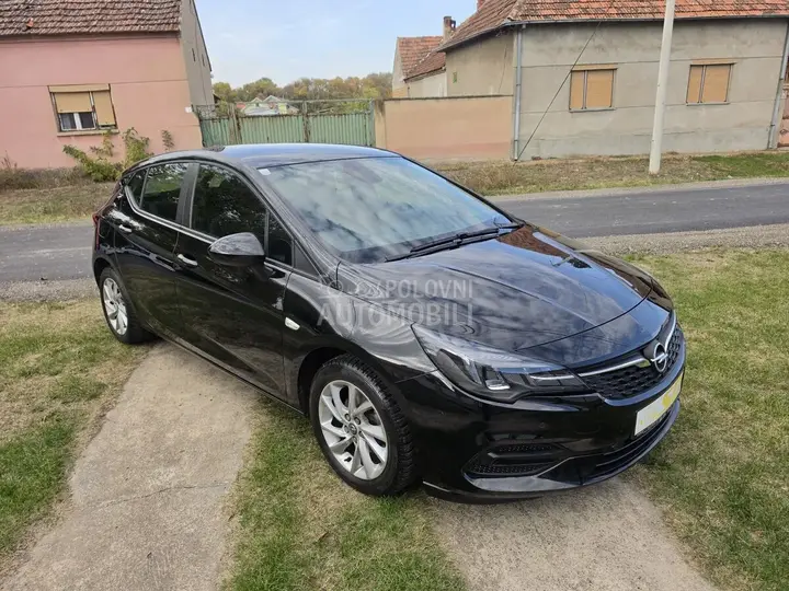 Opel Astra K 2020 photo 4