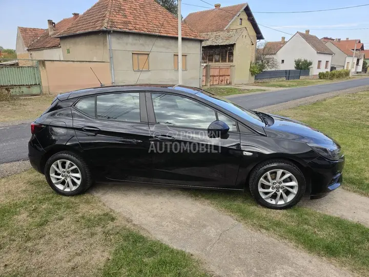 Opel Astra K 2020 photo 5