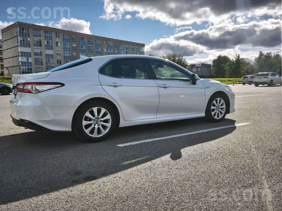 Toyota Camry 2019 photo 3