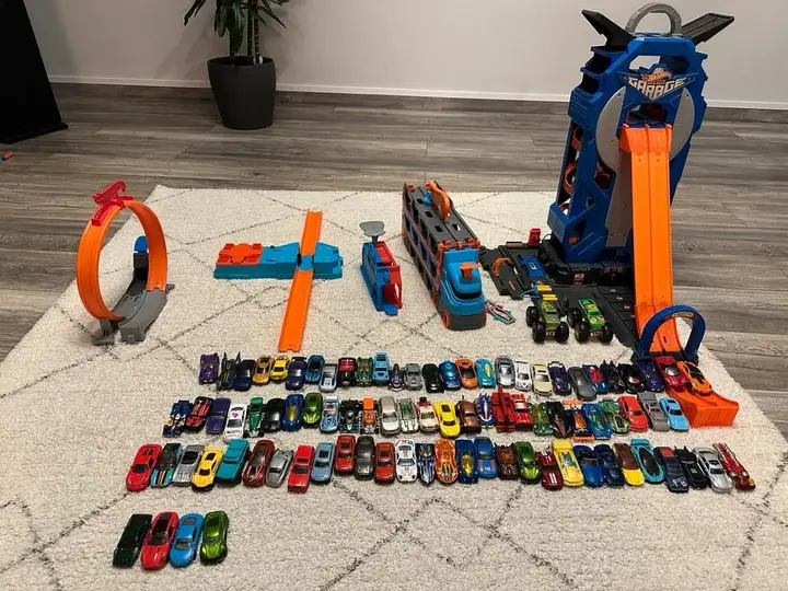 Hot Wheels Set