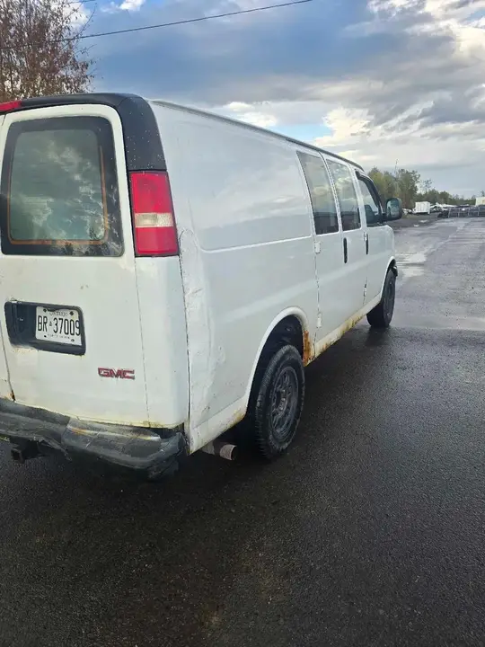 GMC Savana 2013 photo 4