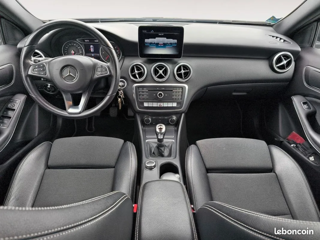 Mercedes-Benz A-Class 2018 photo 3