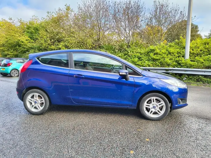 Ford Fiesta 2014 photo 4