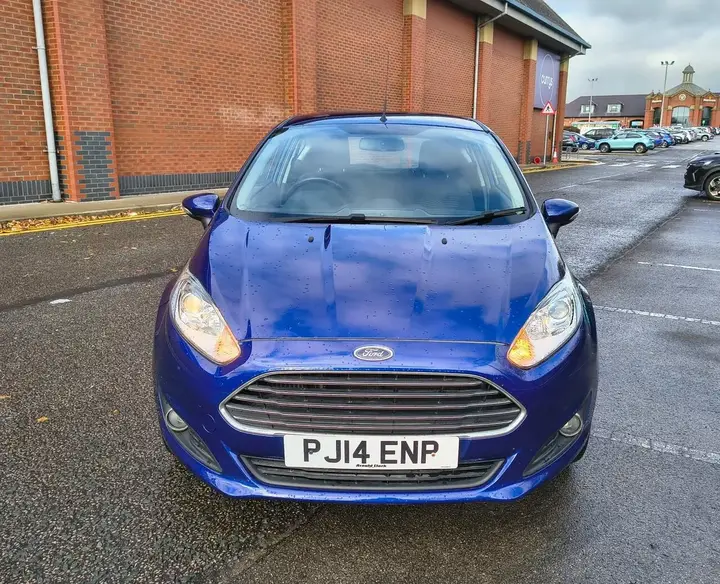 Ford Fiesta 2014 photo 2