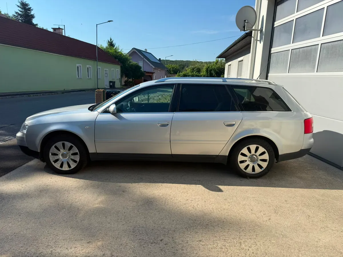 Audi A6 Avant 2002 photo 2