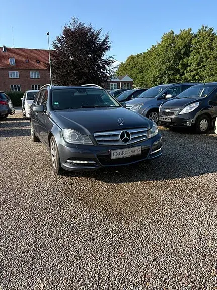 Mercedes-Benz C200