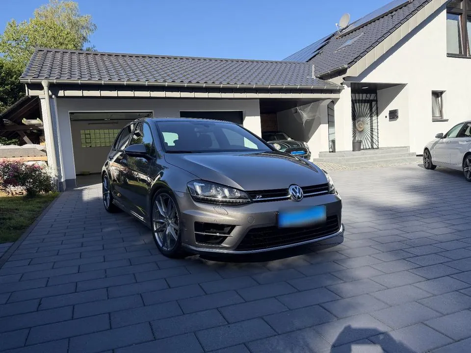 Volkswagen Golf 7 R