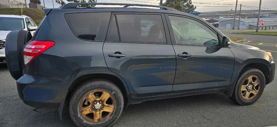 Toyota Rav4 2011 photo 5