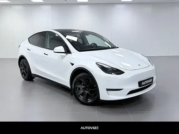 Tesla Model Y 2023 photo 2