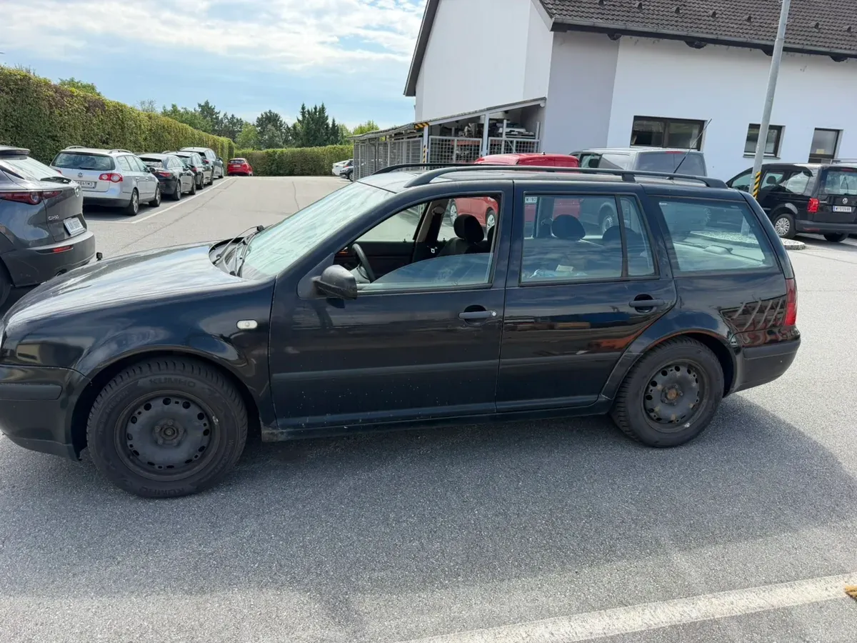 Volkswagen Golf 1999 photo 2