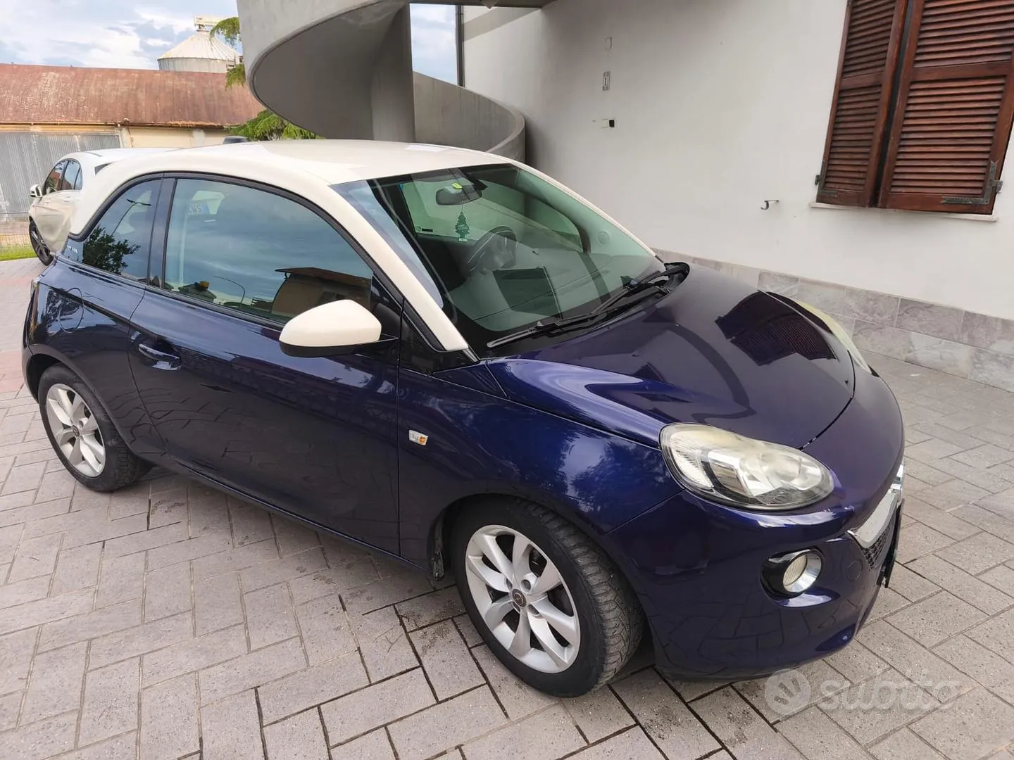 Opel Adam