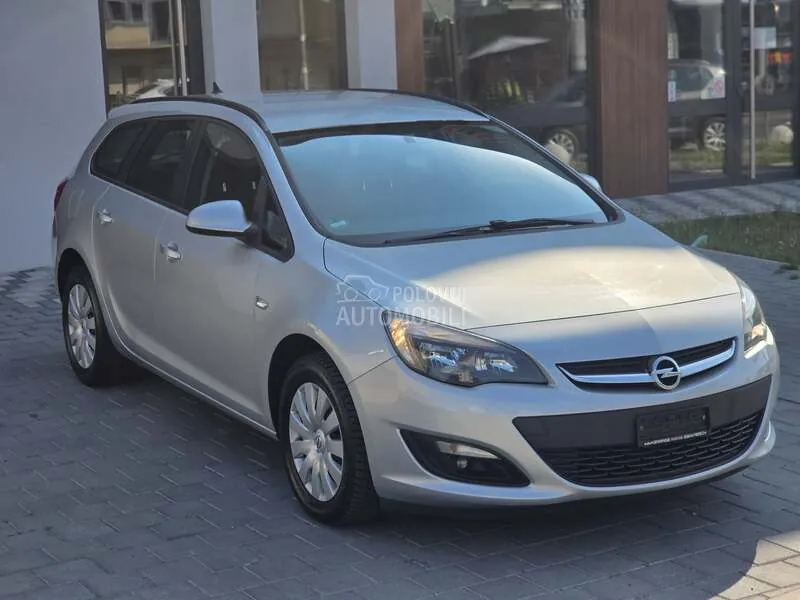 Opel Astra J 2015 photo 3