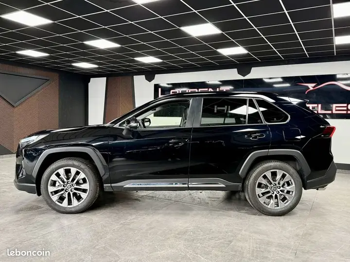 Toyota Rav4 2024 photo 2