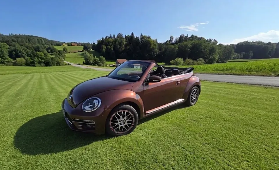 Volkswagen Beetle Cabrio 2016 photo 2