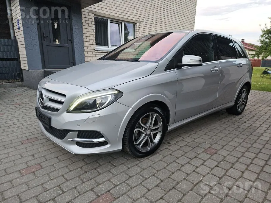 Mercedes-Benz B250