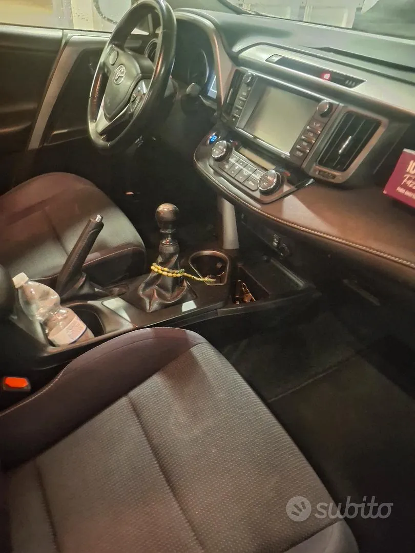 Toyota Rav4 2016 photo 3